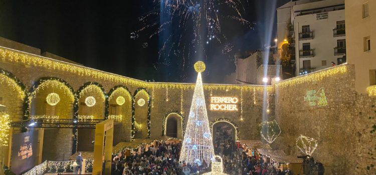 Millón y medio de micro-leds llenarán de luz el casco antiguo de Peñíscola esta Navidad