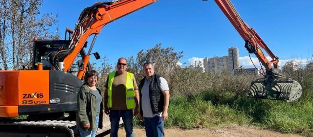 L’Ajuntament de Peníscola inicia les tasques de neteja a fons i dragatge en la séquia Sangonera i séquia del Rei