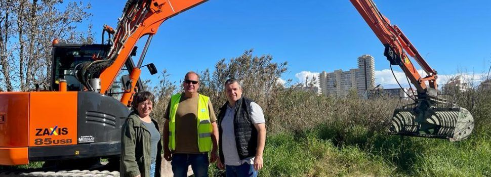 L’Ajuntament de Peníscola inicia les tasques de neteja a fons i dragatge en la séquia Sangonera i séquia del Rei