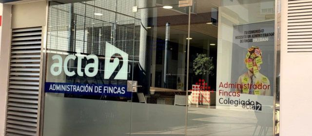 Los administradores de fincas tiran de ingenio para evitar subidas en el pago del recibo de la luz