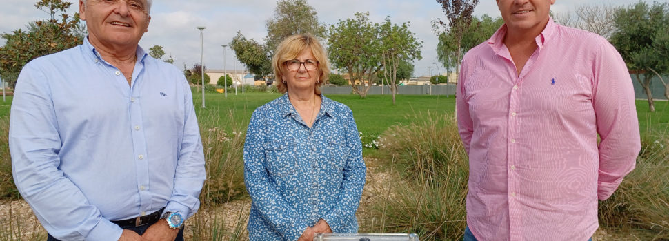 El jardí de la Cooperativa Agrícola Sant Isidre de Benicarló ja té la placa commemorativa