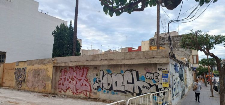 Surt a licitació l’adequació del pàrquing per a vehicles del costat del Mercat de Benicarló