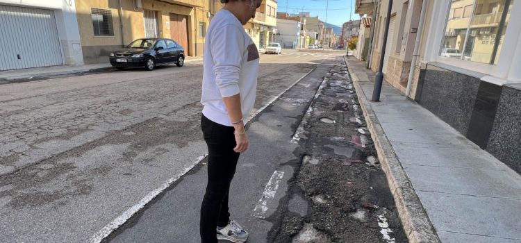 Activem Ulldecona demana que els carrers d’Ulldecona i barris passin dels “parxes” a l’asfalt