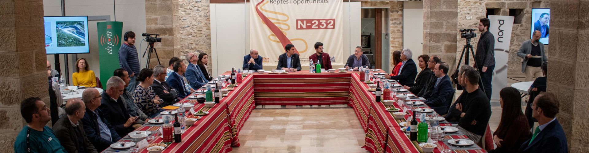 L’ajuntament de Morella trasllada les peticions de millora de la cobertura en l’N-232 i transport públic