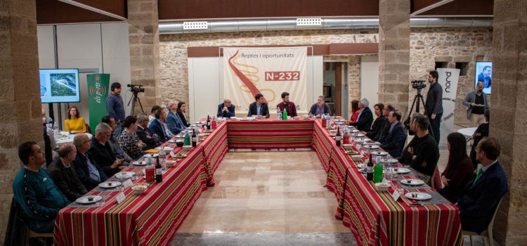 L’ajuntament de Morella trasllada les peticions de millora de la cobertura en l’N-232 i transport públic