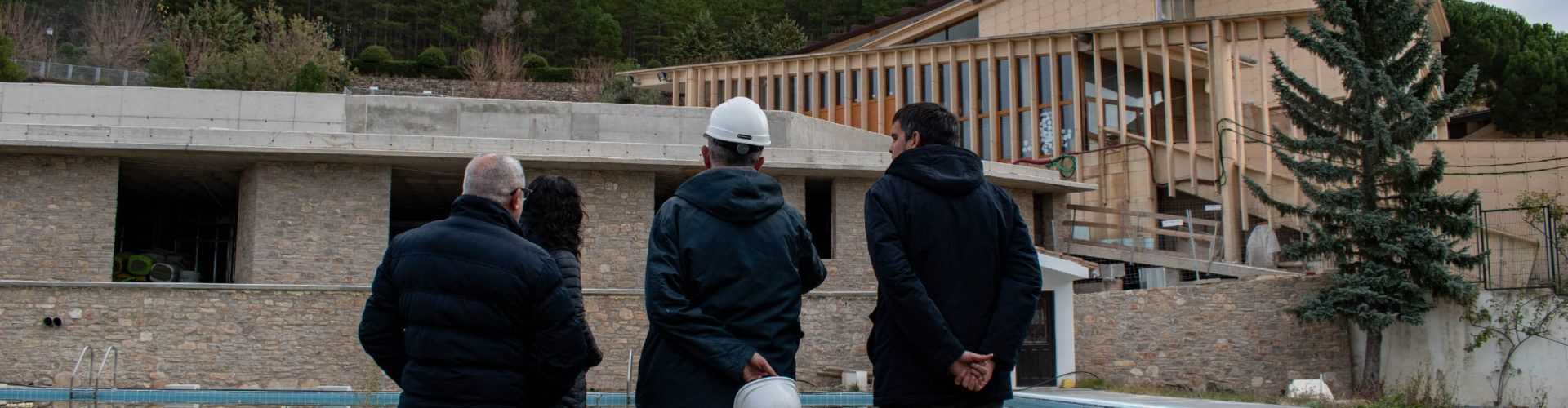 Visita a les obres de les noves aules del col·legi de Morella