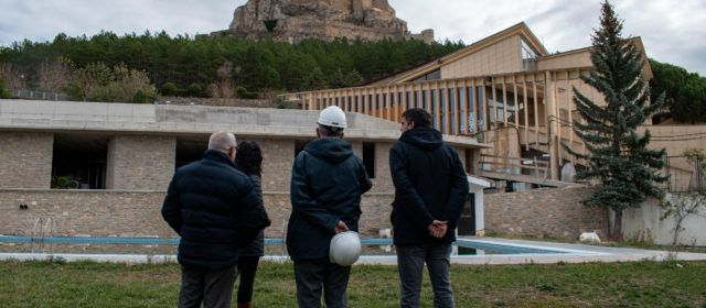 Visita a les obres de les noves aules del col·legi de Morella
