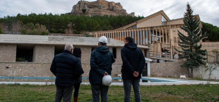 Visita a les obres de les noves aules del col·legi de Morella