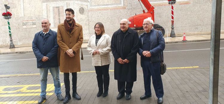 Vídeo: visita del bisbe de Tortosa a les obres de les pintures de l’Arxiprestal de Vinaròs