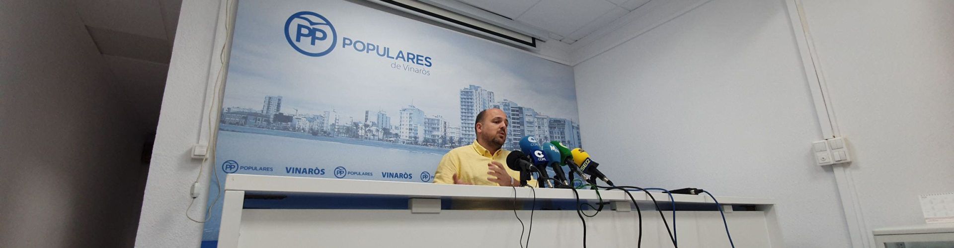 Vídeo: roda de premsa de Lluís Gandía, regidor del PP de Vinaròs