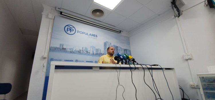 Vídeo: roda de premsa de Lluís Gandía, regidor del PP de Vinaròs