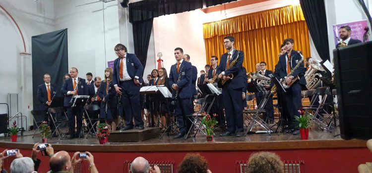 Vídeos i fotos del concert de Nadal de La Alianza de Vinaròs
