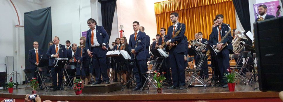 Vídeos i fotos del concert de Nadal de La Alianza de Vinaròs
