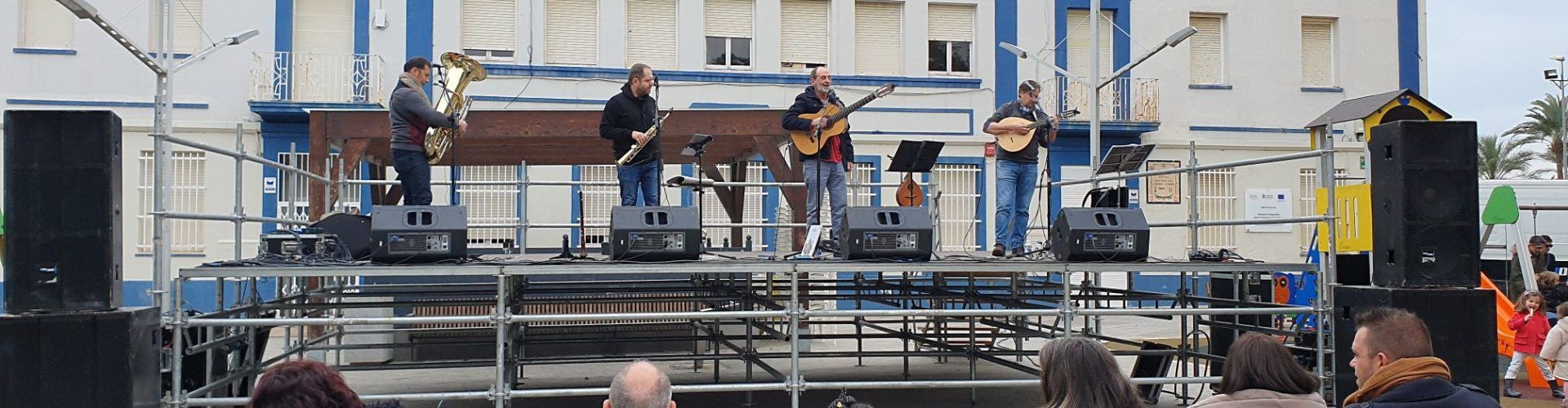 Música d’arrel valenciana amb el grup Urbàlia Rurana