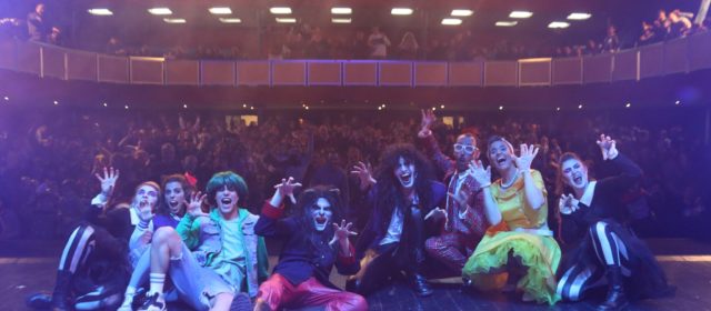 El musical de la Roda Produccions omple a Ulldecona la platea del teatre