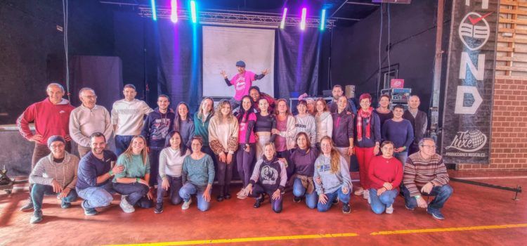 Albocàsser gaudeix del ritme i ball llatí
