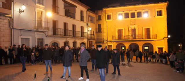 Els quintos d’Albocàsser segueixen la tradició del ‘Cant de Les Cartes’