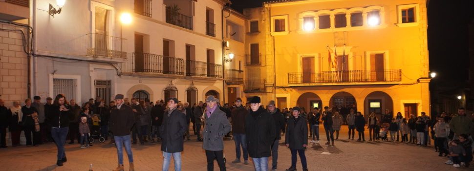 Els quintos d’Albocàsser segueixen la tradició del ‘Cant de Les Cartes’