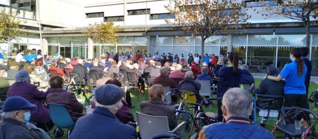 IES Leopoldo Querol: visita a la residència Onacare i arbre de Nadal matemàtic