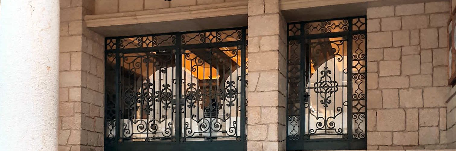 Els grups de l’oposició abandonen en bloc el ple de l’Ajuntament d’Amposta per no poder debatre el pressupost municipal