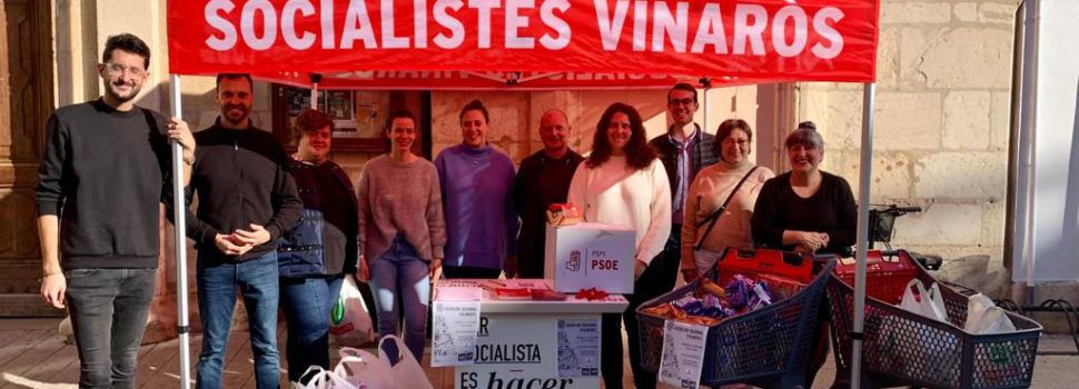 Els Joves Socialistes Vinaròs fan una recollida solidària d’aliments