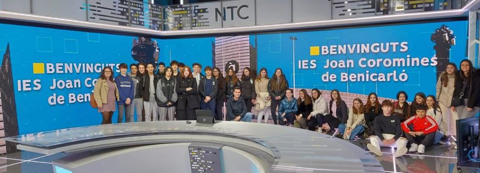 L’alumnat del Coromines de Benicarló visita els estudis d’À Punt i València