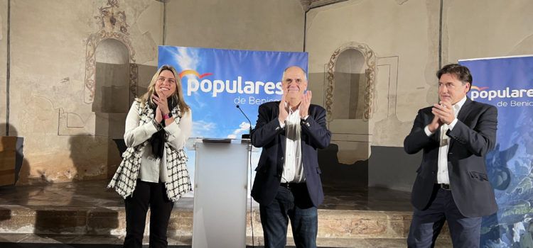 El PP presenta el seu candidat a l’alcaldia de Benicarló, Juanma Cerdà, en presència de Marta Barrachina