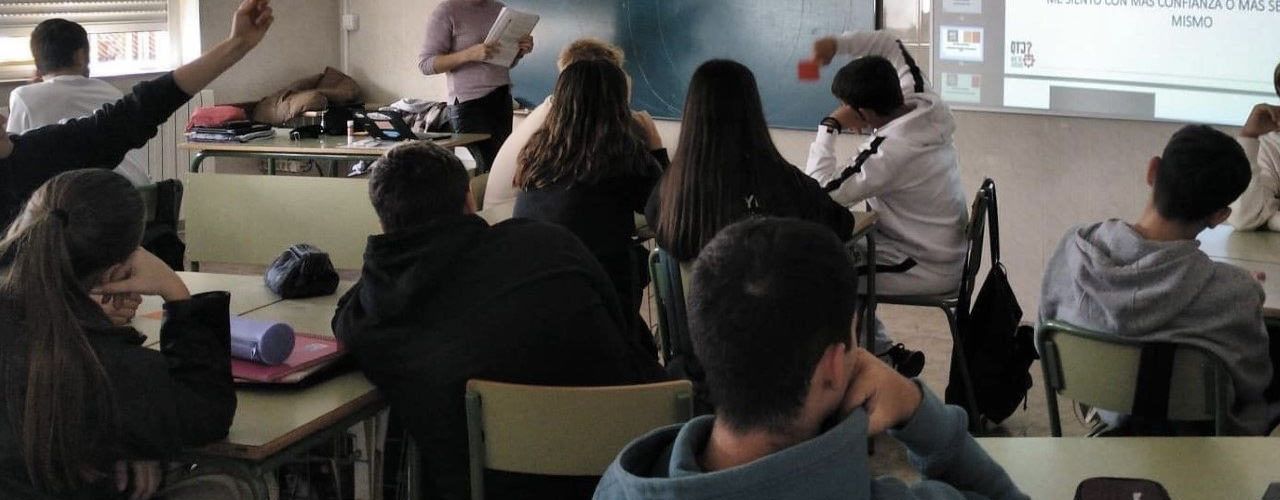 La UPCCA impulsa tallers en els centres educatius per a prevenir l’addicció als jocs d’apostes