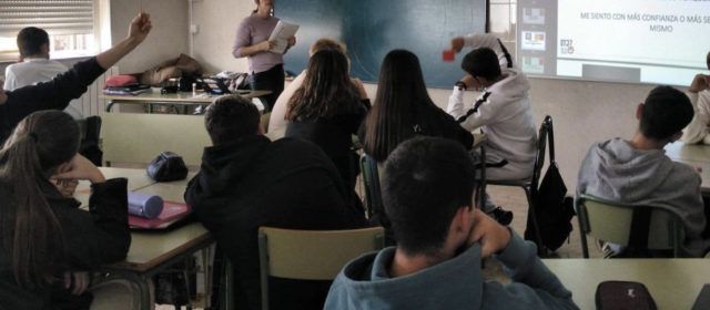 La UPCCA impulsa tallers en els centres educatius per a prevenir l’addicció als jocs d’apostes