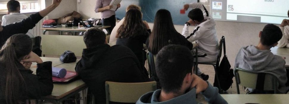 La UPCCA impulsa tallers en els centres educatius per a prevenir l’addicció als jocs d’apostes