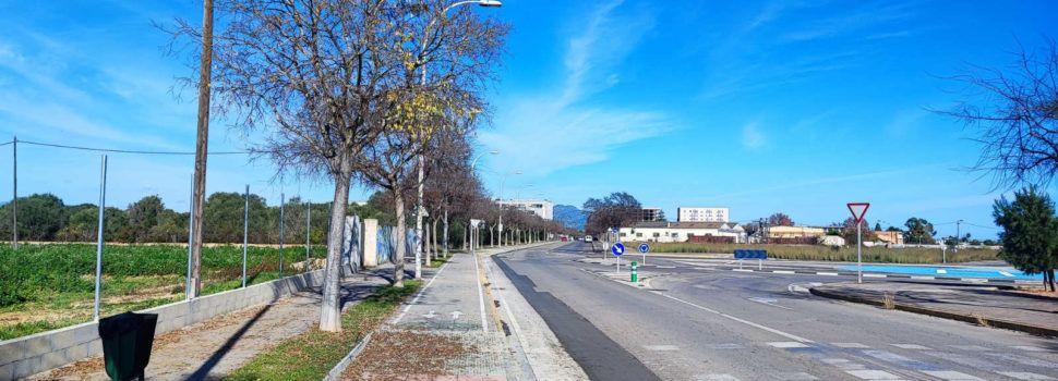 VOX critica el retraso en la remodelación del IES Vilaplana y pide reparar el asfalto de la avda. Gil de Atrocillo de Vinaròs