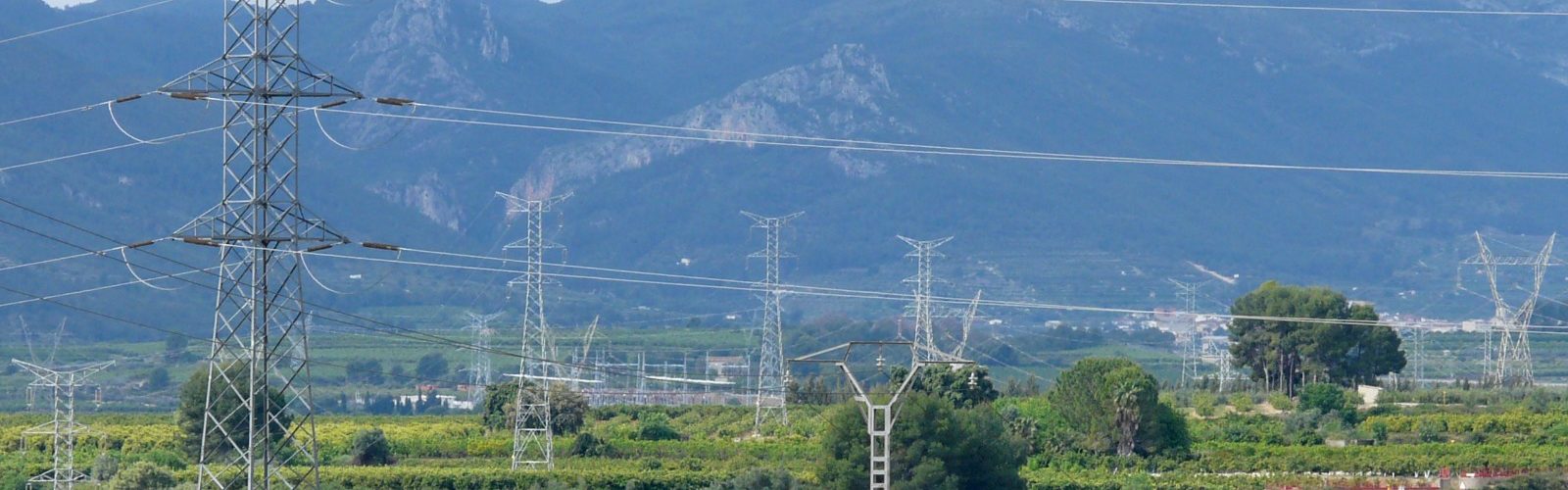 1500 kilòmetres d’alta tensió i desigualtats en la Transició desordenada