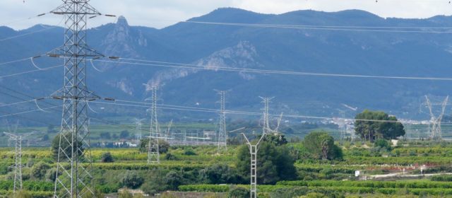 1500 kilòmetres d’alta tensió i desigualtats en la Transició desordenada