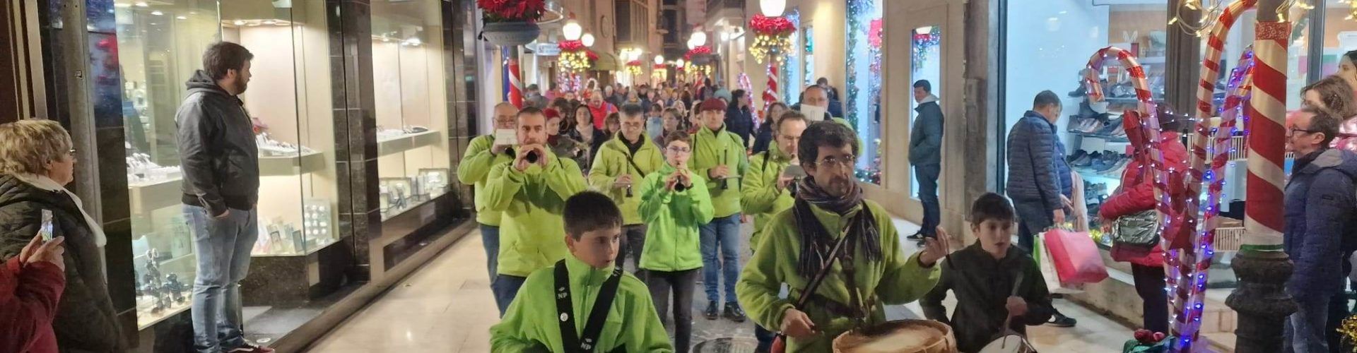 Nadales al carrer, per la Colla de dolçaina i tabal de Vinaròs