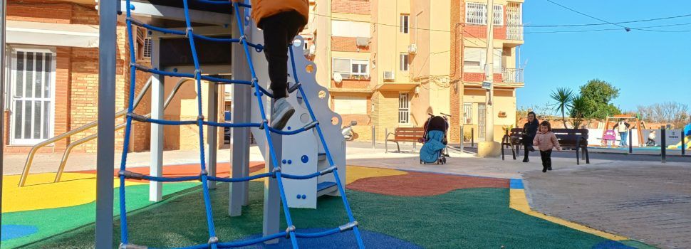 Benicarló renova el parc infantil del grup de Sant Bartomeu