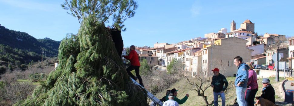 La missa i la benedicció tanquen Sant Antoni a La Pobla de Benifassà
