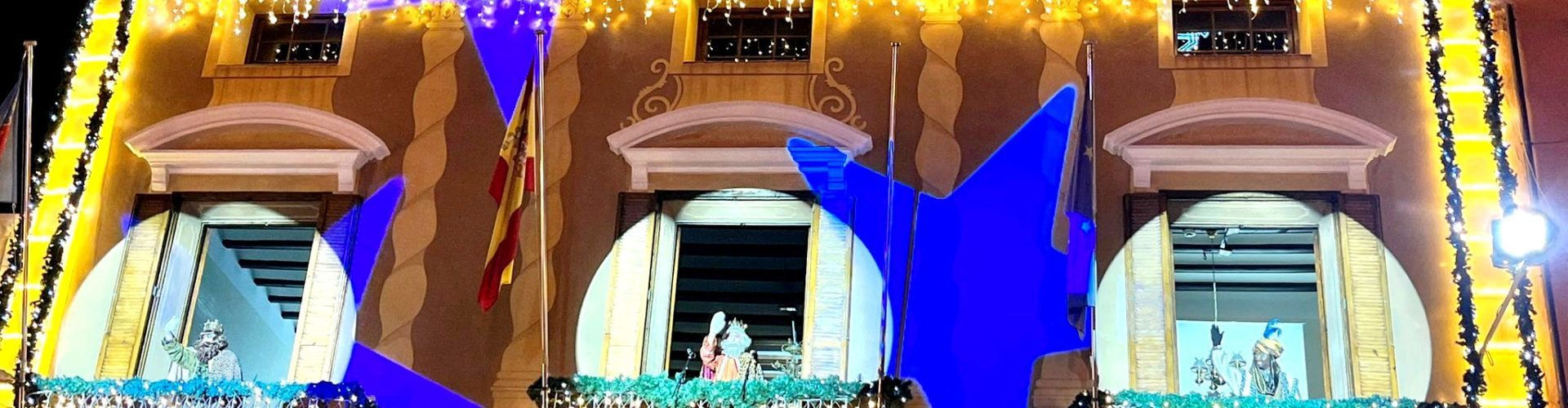 Luz, color y alegría en la llegada de los Reyes Magos a Benicarló