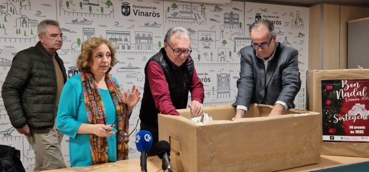 Els trenta guanyadors del sorteig de Nadal de l’Associació de Comerciants de Vinaròs