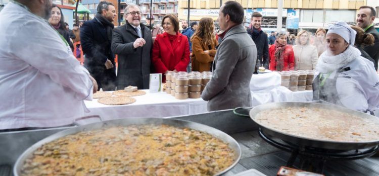 José Martí assisteix a la demostració gastronòmica de la Festa de la Carxofa de Benicarló