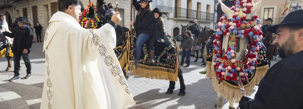 El Pregó inicia a Albocàsser les celebracions de Sant Antoni
