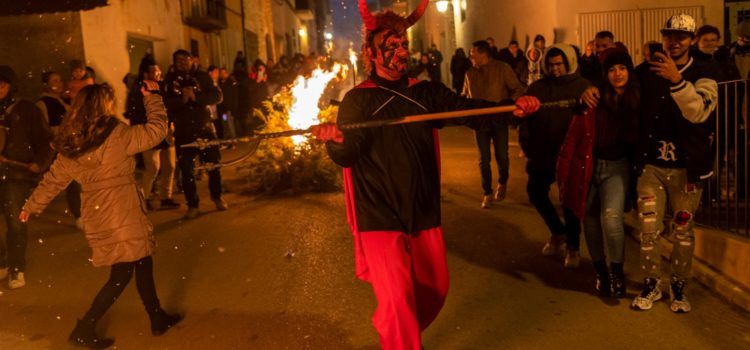 El foc de Sant Antoni arriba a Tírig
