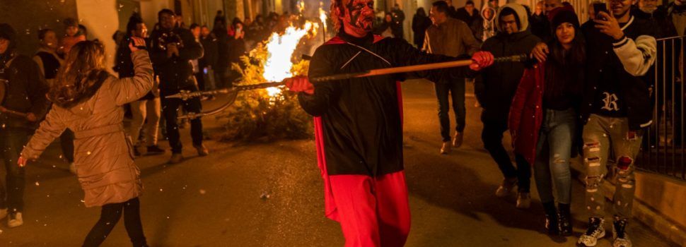 El foc de Sant Antoni arriba a Tírig