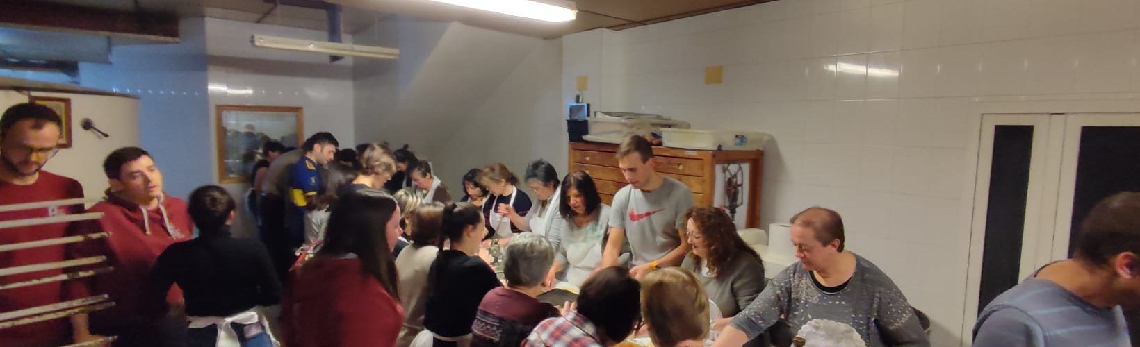 Vilafranca elabora els pastissos de Sant Antoni