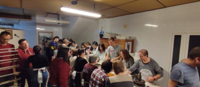 Vilafranca elabora els pastissos de Sant Antoni