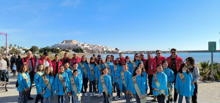 Peñíscola inicia la programación de San Antonio Abad con la tradicional bajada del tronco
