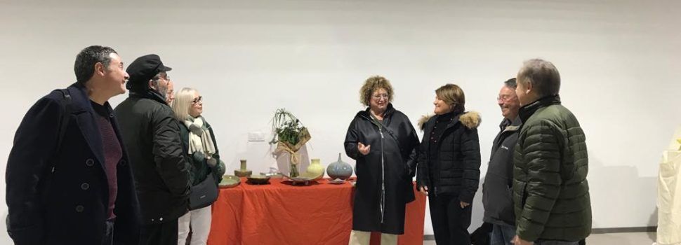 Dijous d’Art a Casa Lina visita l’exposició de l’Escola d’Art de Vinaròs