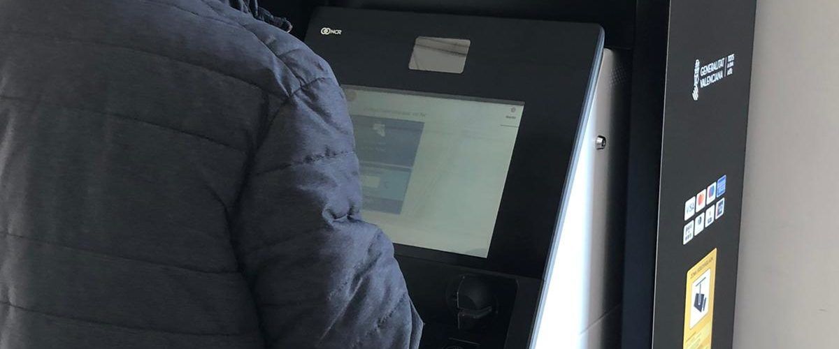 Entra en funcionament el caixer automàtic de Santa Magdalena