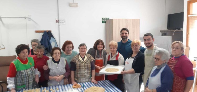 La Pobla de Benifassà fa 640 pastissets per a la festa de Sant Antoni 2023