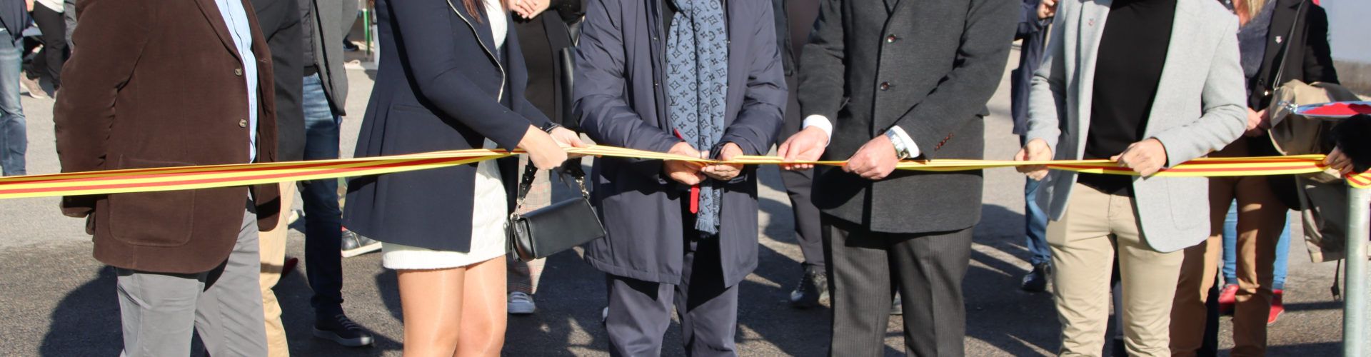 El Dr. Ramon Cugat inaugura la nova gespa de la UE Aldeana