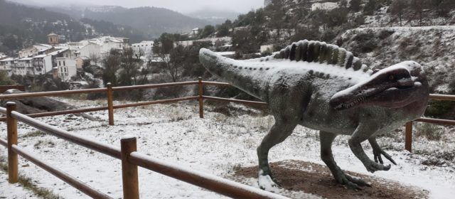 El dinosaure de Vallibona es vesteix de blanc